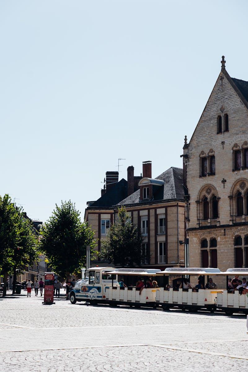 Decouvrez le charme du centre ville d amiens avec son train hig4ycgt